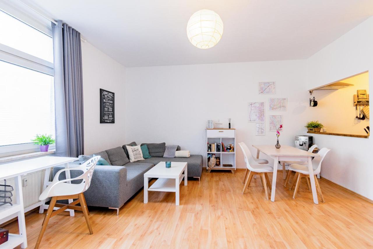 Helle Wohnung In Top-Lage, Hasselbachplatz - Altstadt, W-Lan, 4 Schlafplaetze Magdeburgo Exterior foto